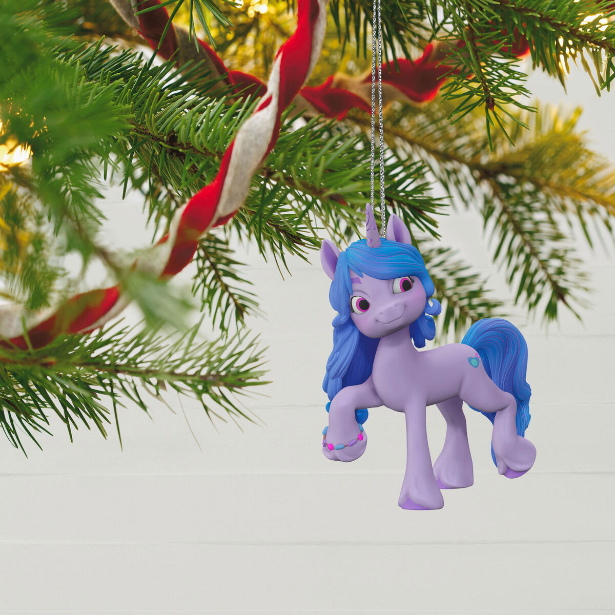 Hasbro My Little Pony A New Generation Izzy Moonbow Ornament 
