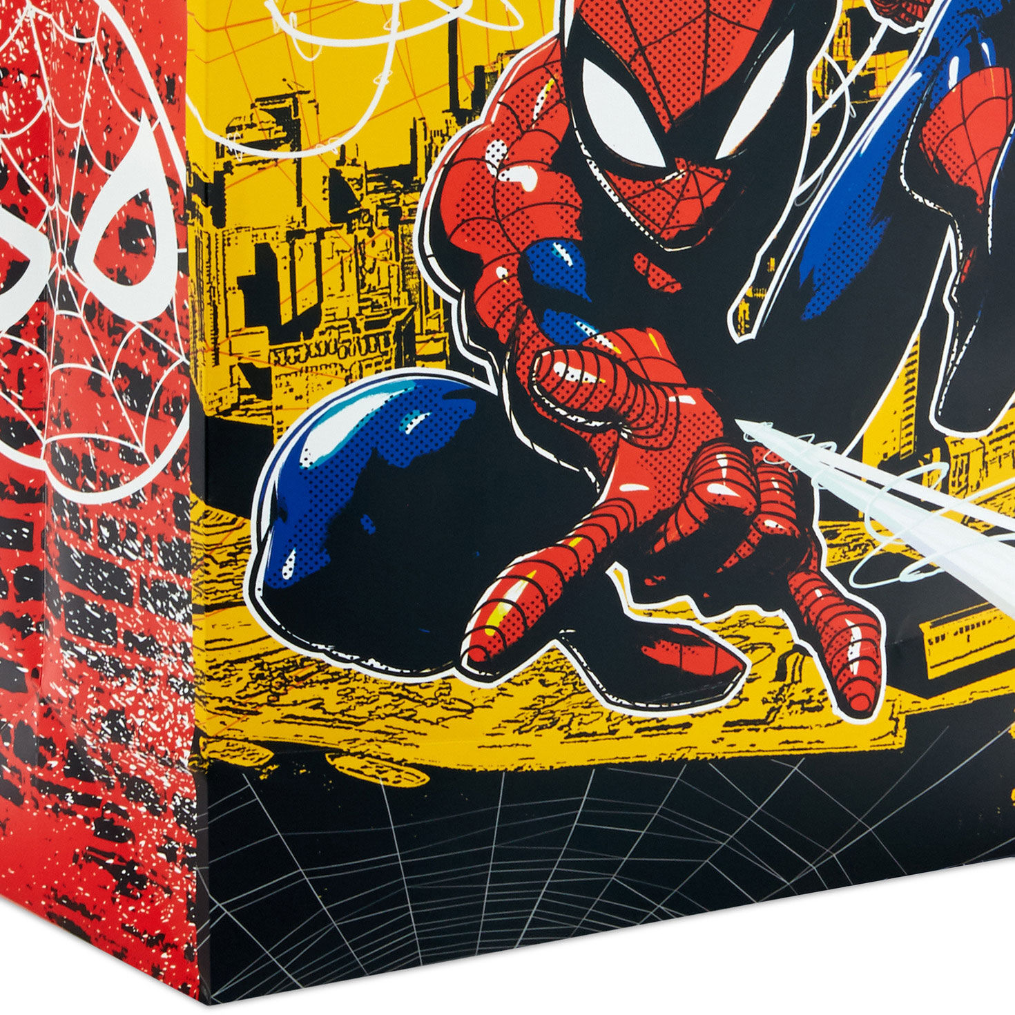 Marvel Spider-Man on City Scene Large Gift Bag upclose detail image number 5