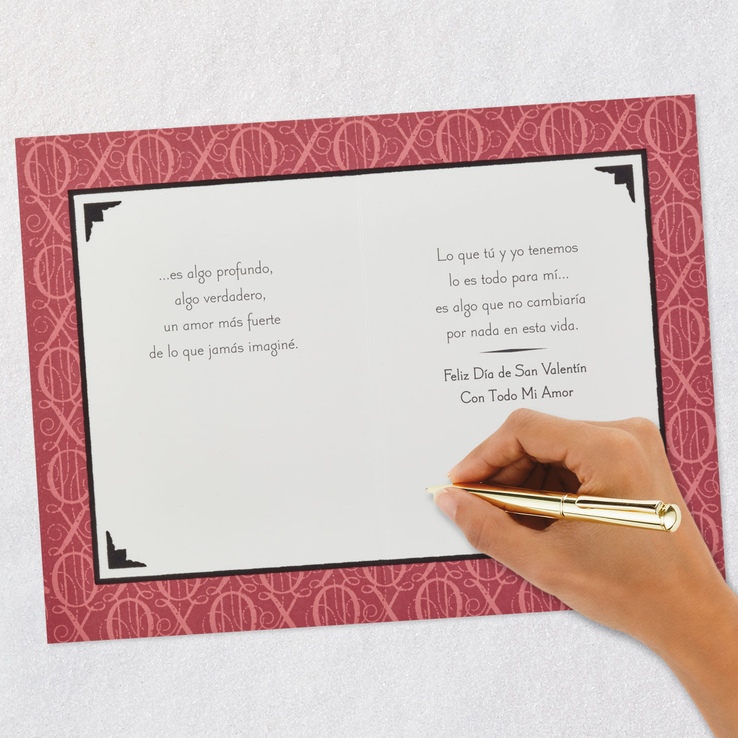 Pink and Red Heart Romantic Valentine's Card in Spanish signing card image number 7