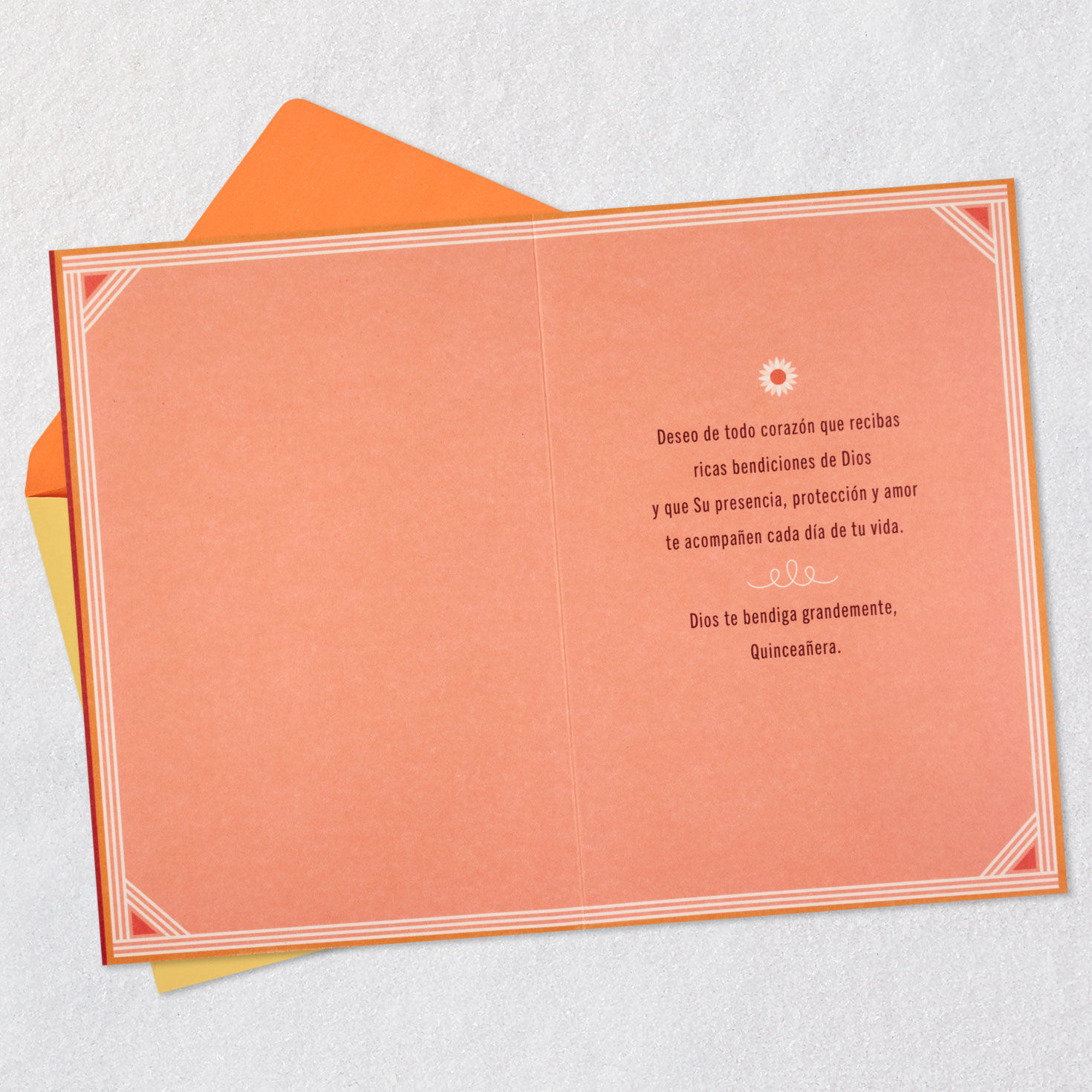 Daisy Border Quince A&ntilde;os Birthday Card in Spanish Open card with envelope image number 3