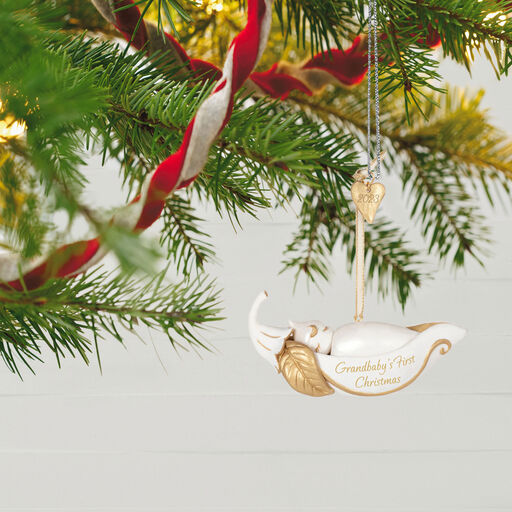 Grandbaby's First Christmas Pea in a Pod 2023 Porcelain Ornament, 