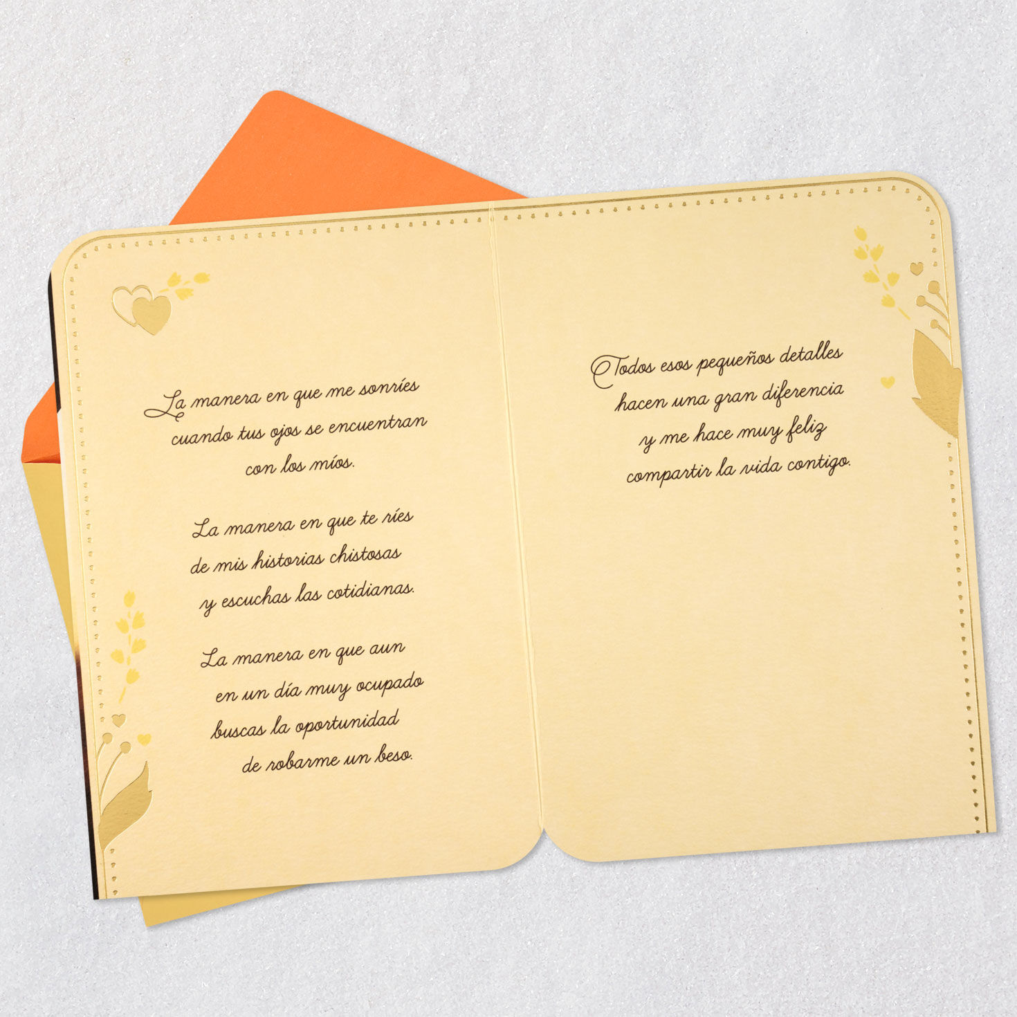Couple Holding Hands Love Card in Spanish Open card with envelope image number 4