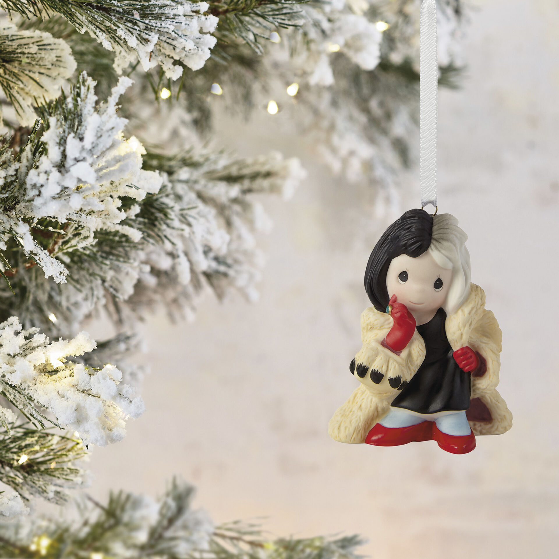 Disney 101 Dalmatians Cruella De Vil Precious Moments Porcelain Ornament Keepsake Ornaments Hallmark