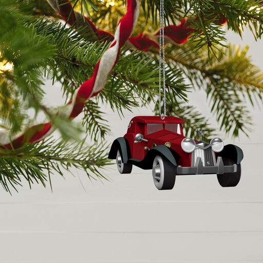 Disney 101 Dalmatians A De Vil-ish Ride Ornament, 