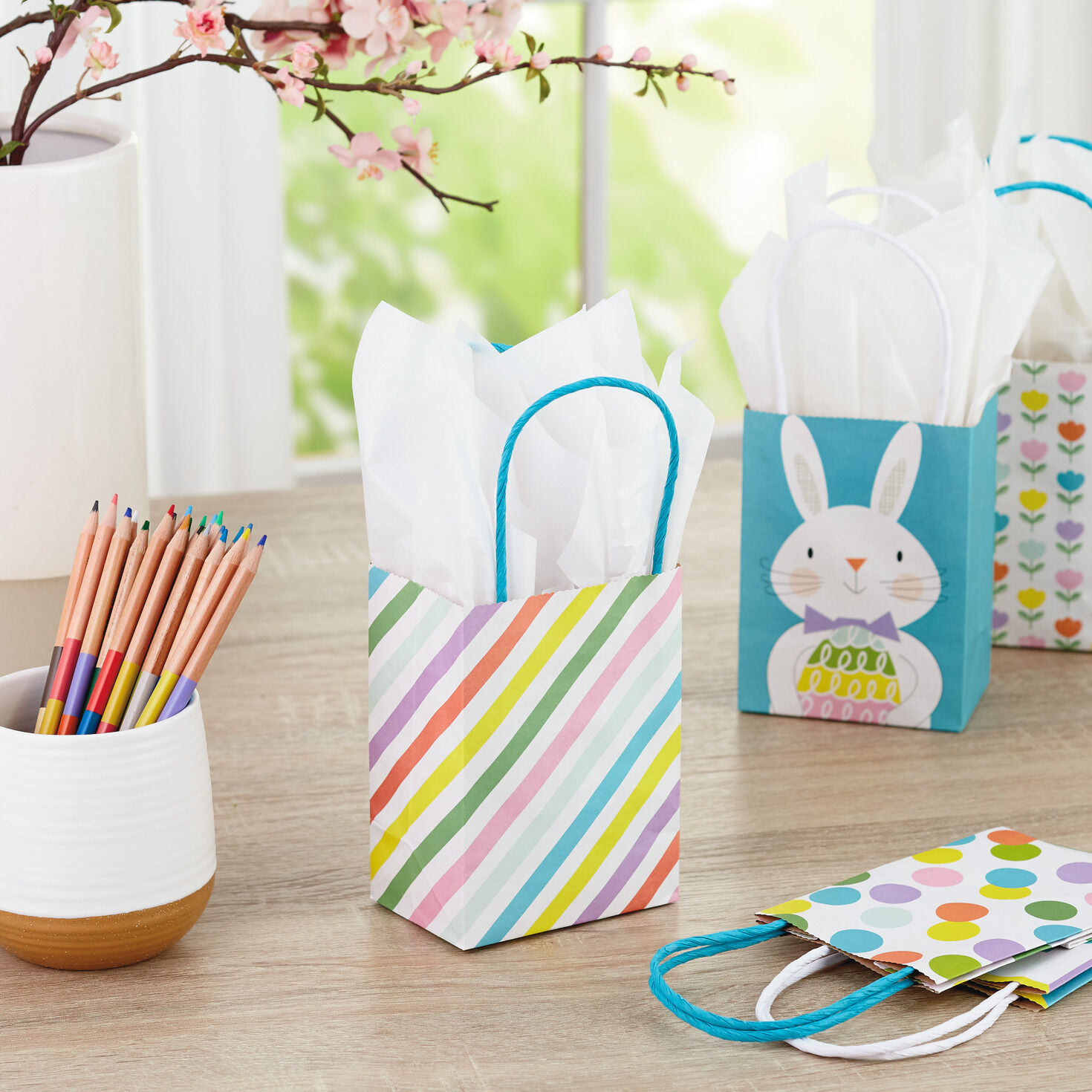 Sonstige 3 Piece Easter Gift Pack With Gift Bag Paper & Tissue Bag Wrap