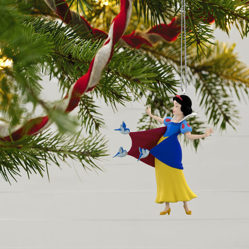 Disney Snow White and the Seven Dwarfs With a Smile and a Song Ornament, 