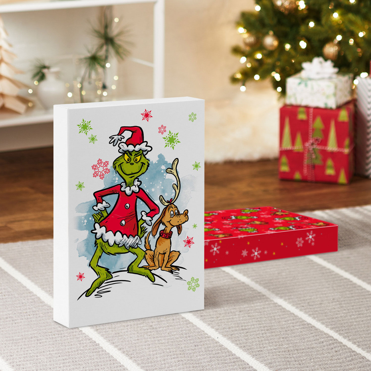 Dr. Seuss Grinch Red and White Christmas Gift Boxes in use image number 2