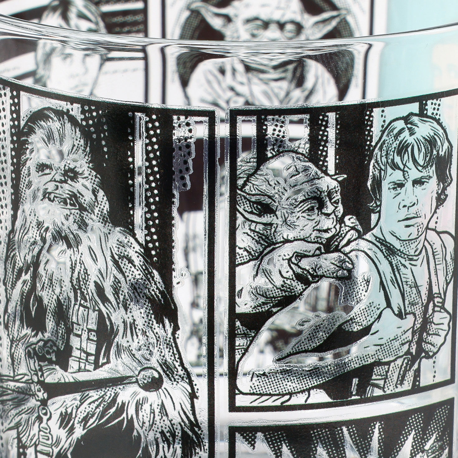 Star Wars Han and Leia Illustrated Rocks Glasses Set upclose view image number 4