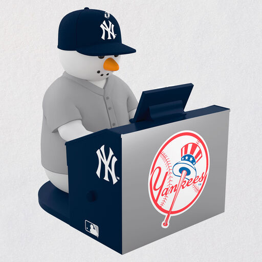 MLB New York Yankees™ Snowman at Organ Musical Ornament, 