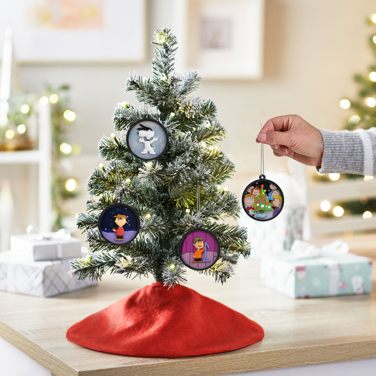 Mini Peanuts&reg; Scenes Shatterproof Hallmark Ornaments, Set of 4, , large image number 3