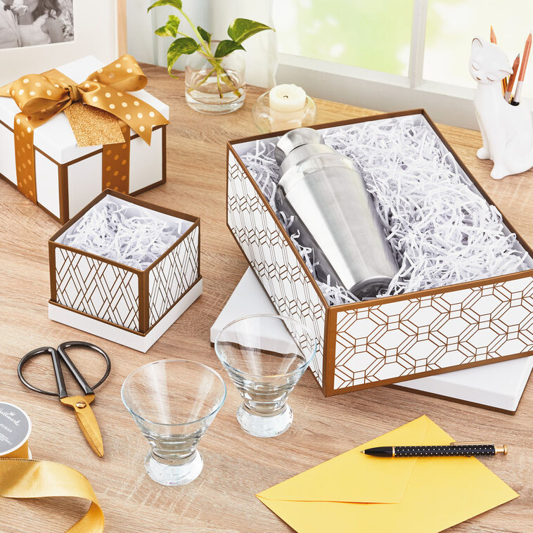 Hallmark Nesting Containers Assorted Nesting Boxes 3-Pack With Shredded Paper Filler - Gift Boxes ...