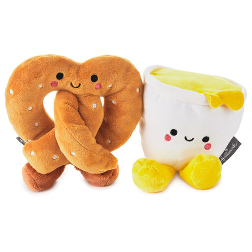 Better Together Pretzel and Cheese Dip Magnetic Plush, 5", 