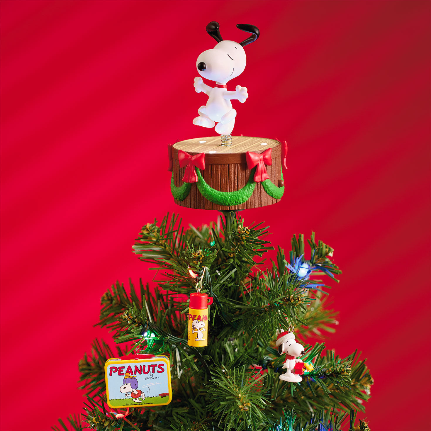 Mini The Peanuts® Gang Dancing Snoopy ShowToppers Musical Tree Topper ...