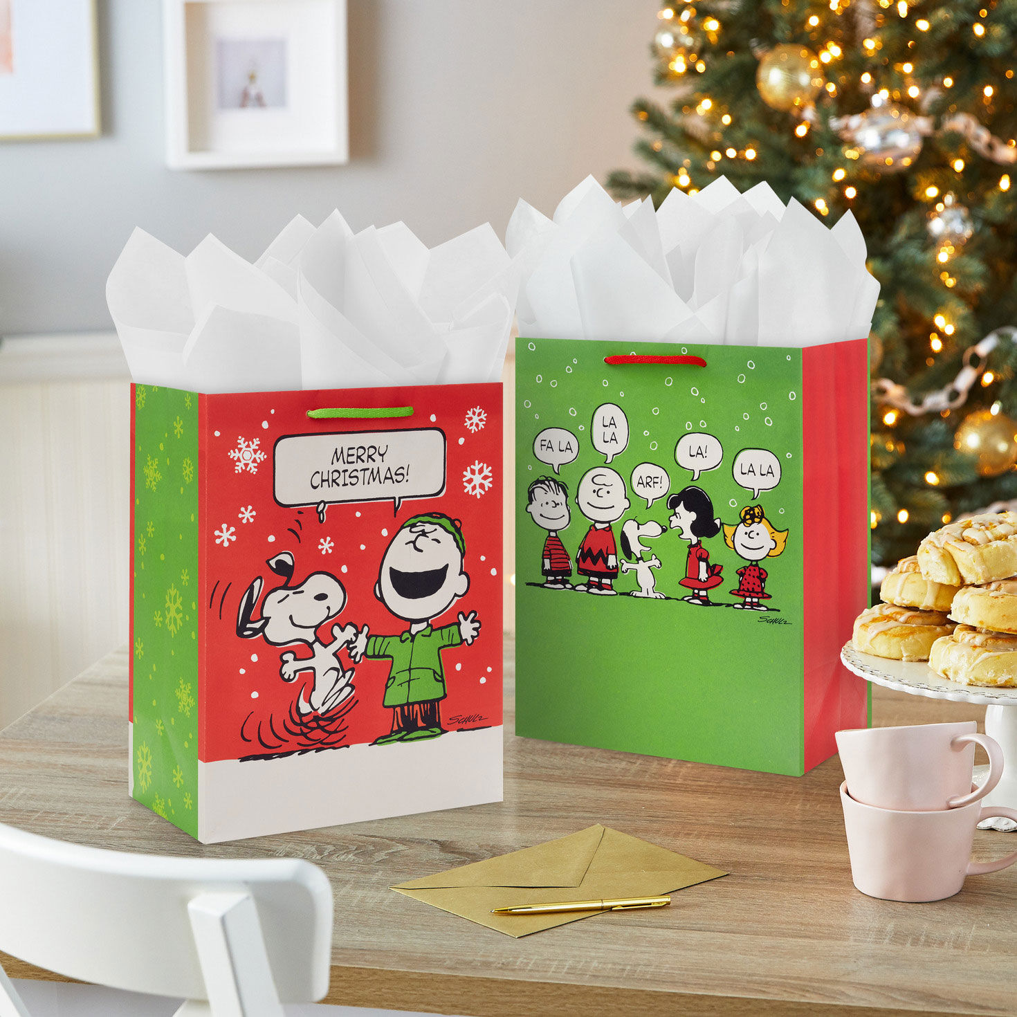 Vintage Peanuts 2-Pack Large Christmas Gift Bags in use image number 2