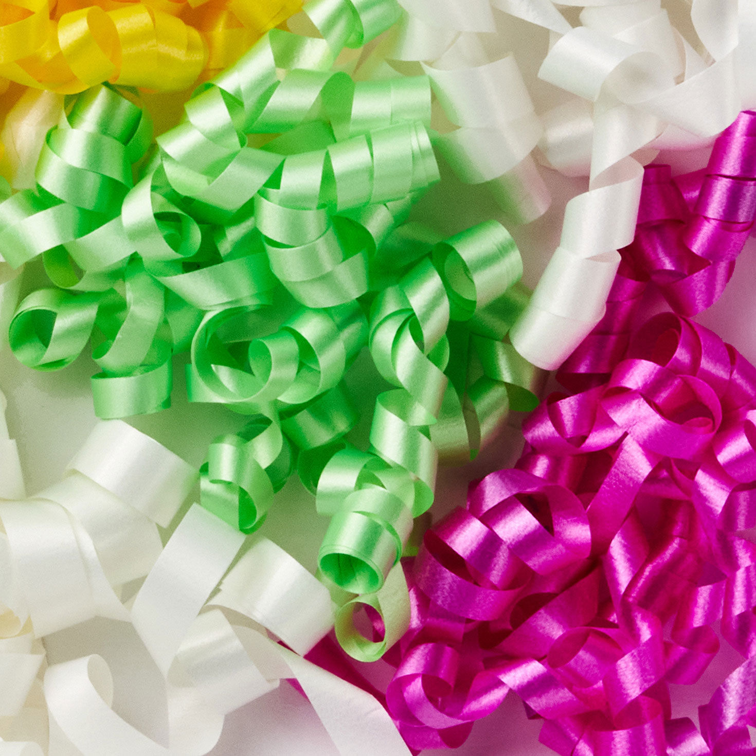 Curly Ribbon Gift Bows Pack upclose view image number 5