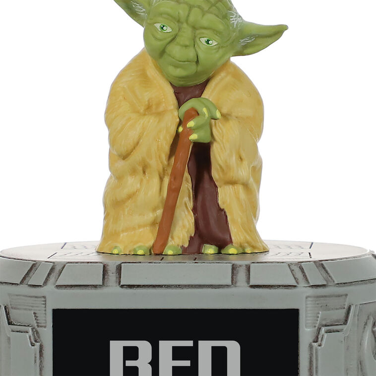 Star Wars Yoda Personalized Ornament closeup view image number 4