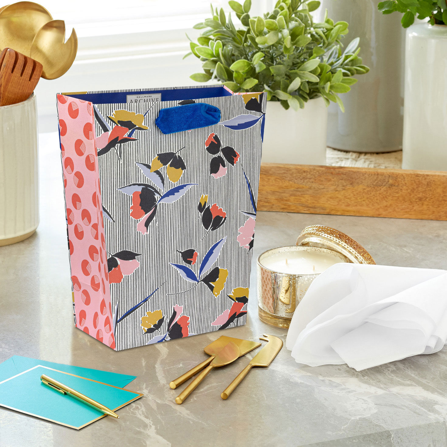 Nostalgic Floral Stripes Medium Gift Bag in use image number 2