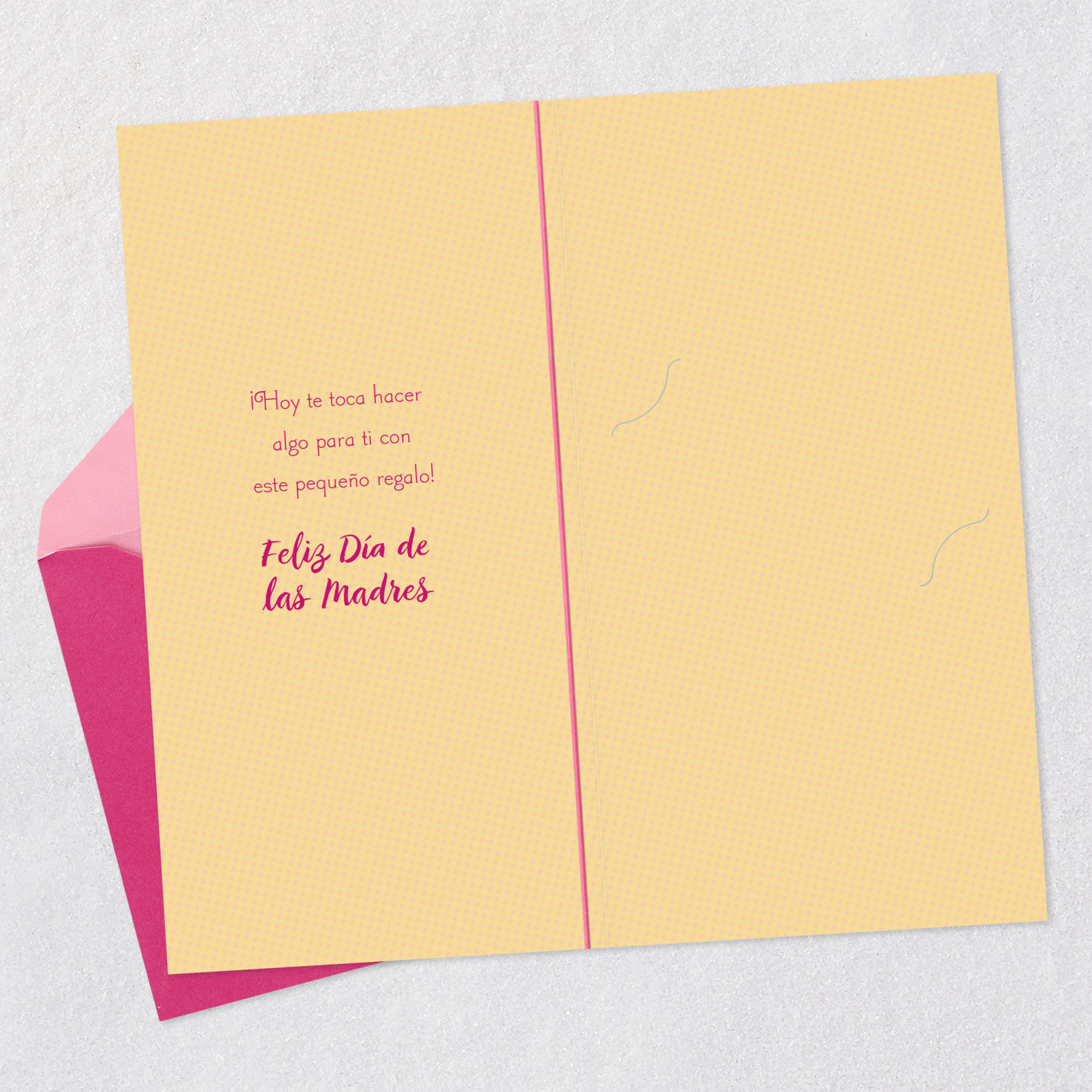 Tulips Spanish Mother's Day Money Holder Card for Mom open card with envelope image number 3