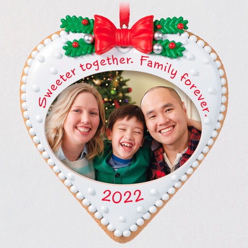 Family Forever Cookie 2022 Photo Frame Ornament, 