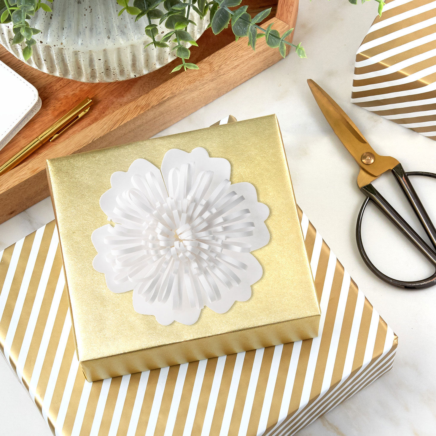 Scalloped Floral Gift Bow in Cream in use image number 2