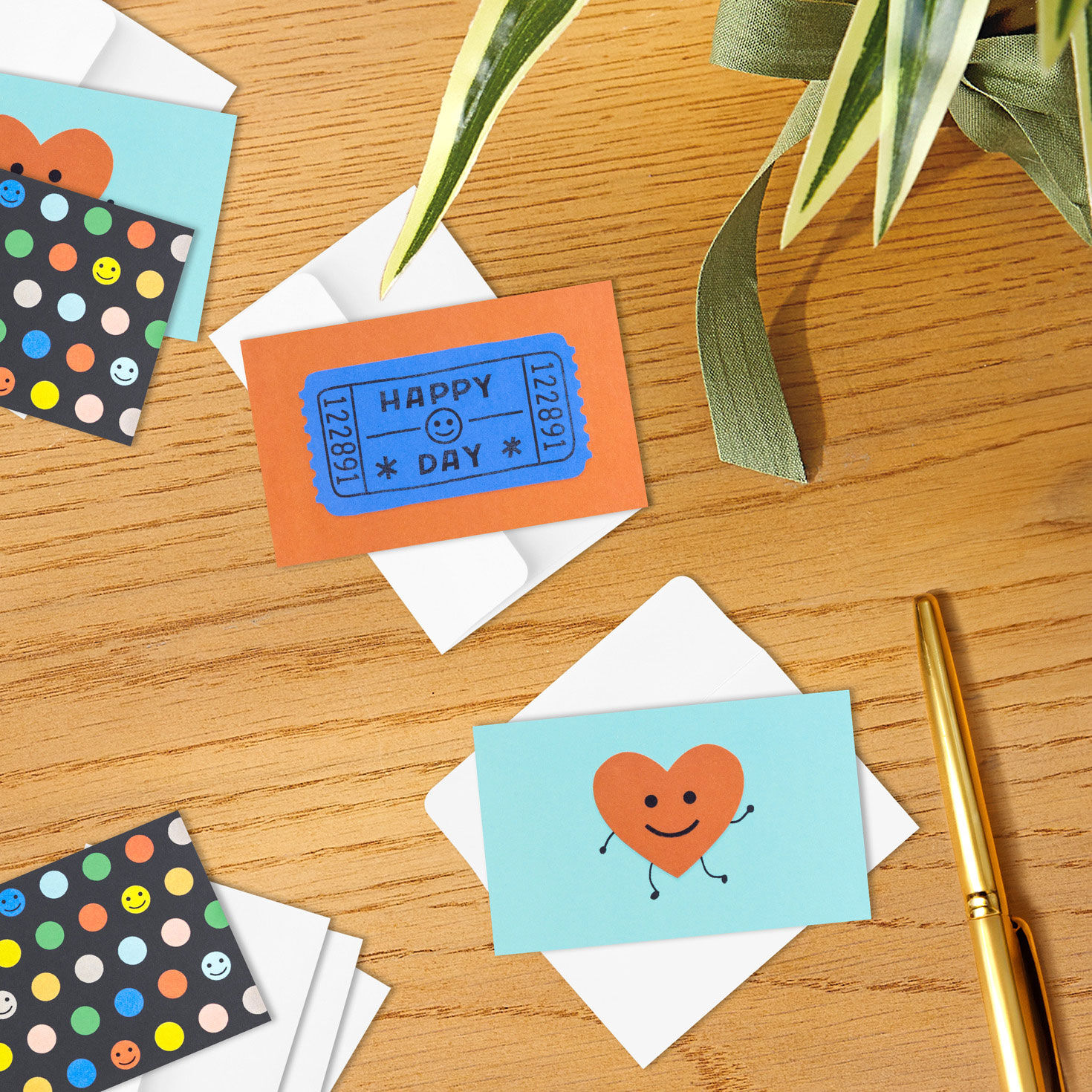 Happy Day Blank Mini Note Cards Assortment Pack in use image number 8