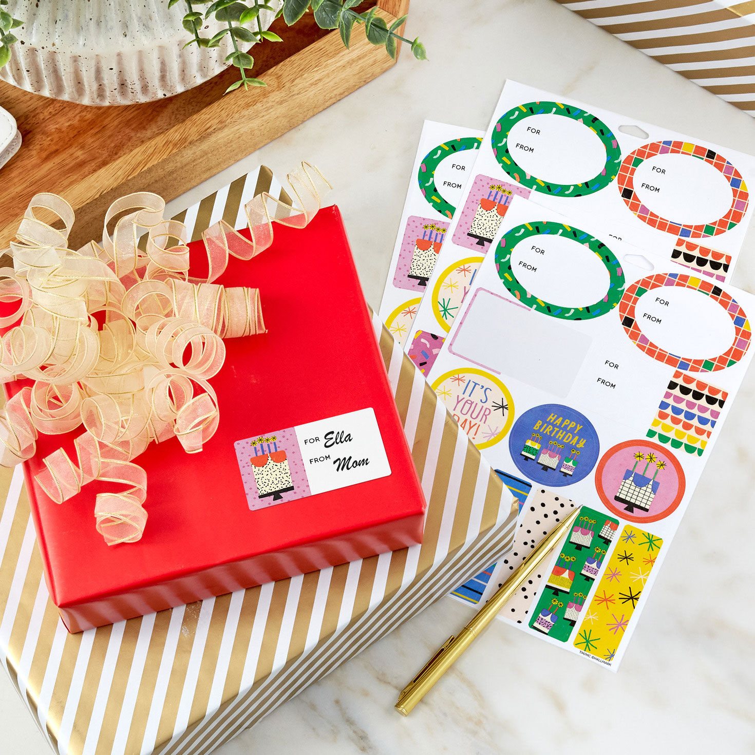 Es Tags Vanilla-Scented Colorful Birthday Gift Tags and Stickers, 3 sheets ...