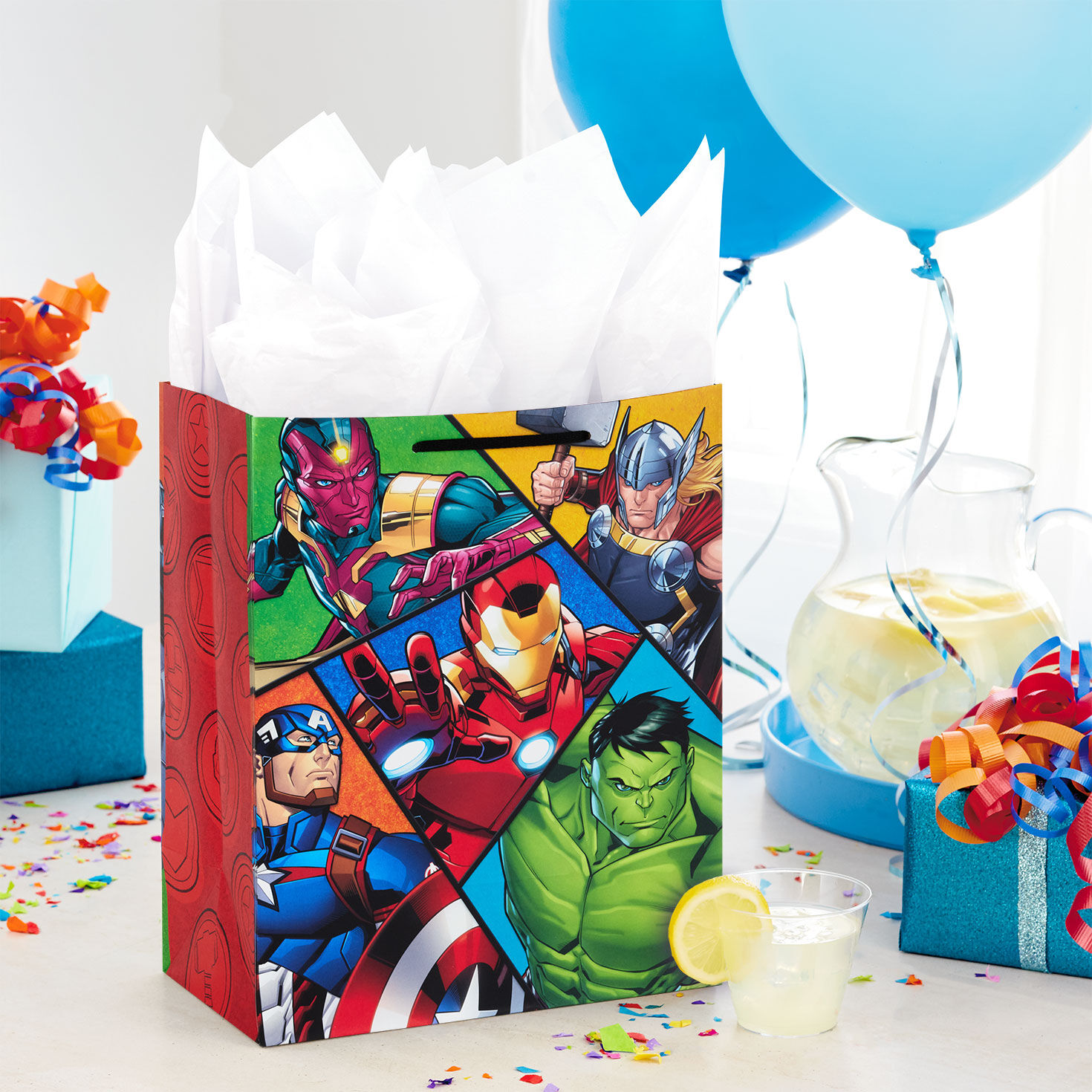 Marvel Avengers Large Gift Bag in use image number 2