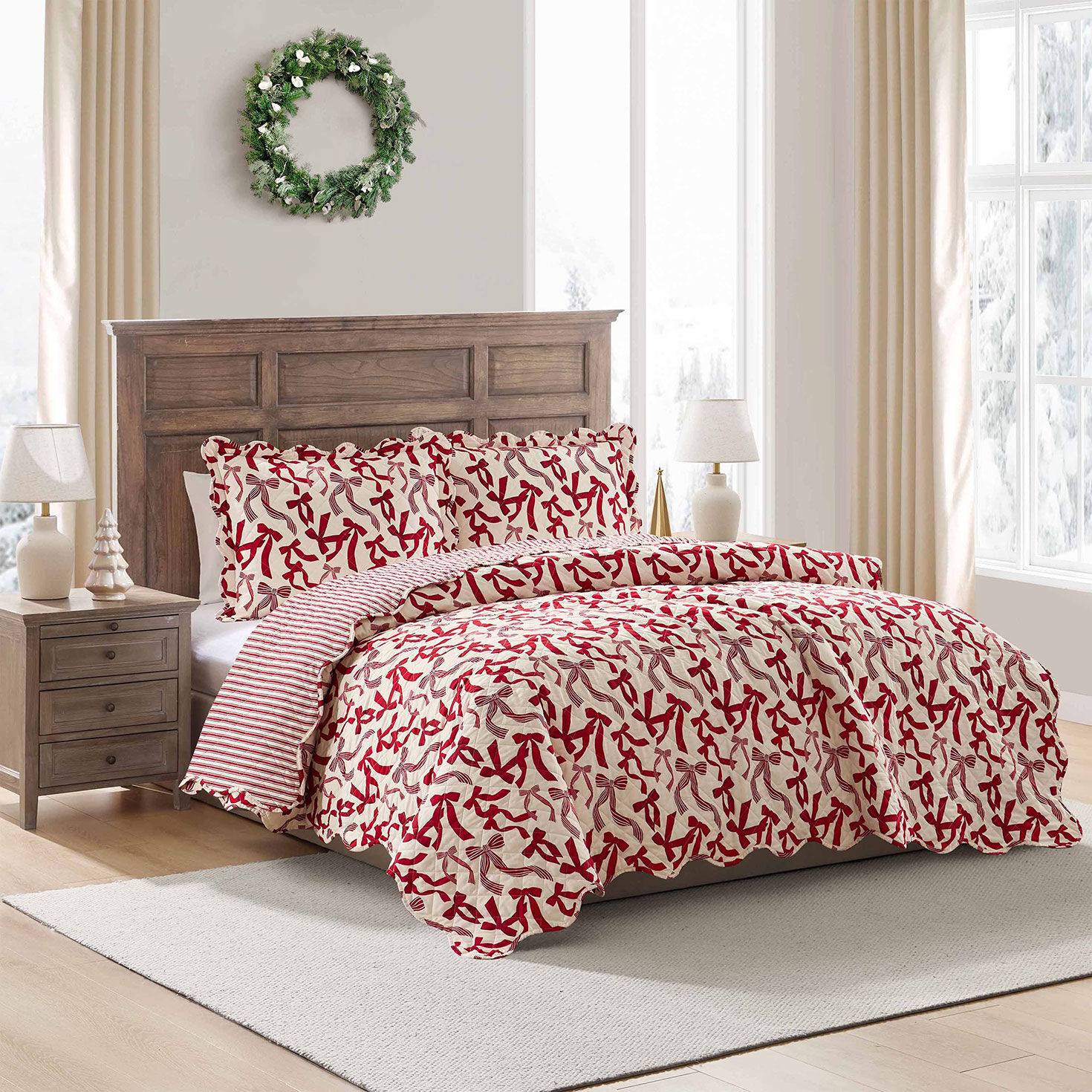 Hallmark Holiday Scallop Bow 3 Pc. Quilt Set - King