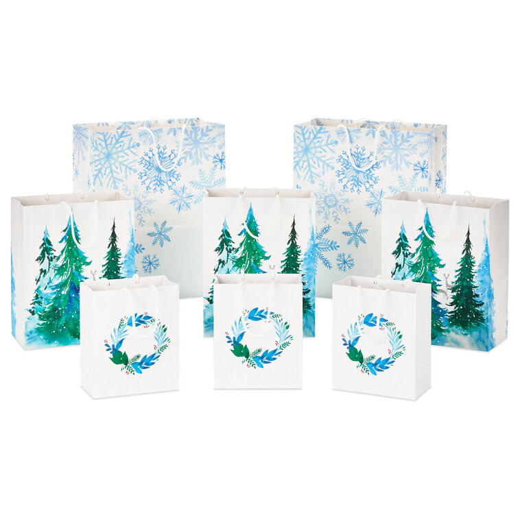 Winter Wonder 8-Pack Holiday Gift Bags, Assorted Sizes and Designs