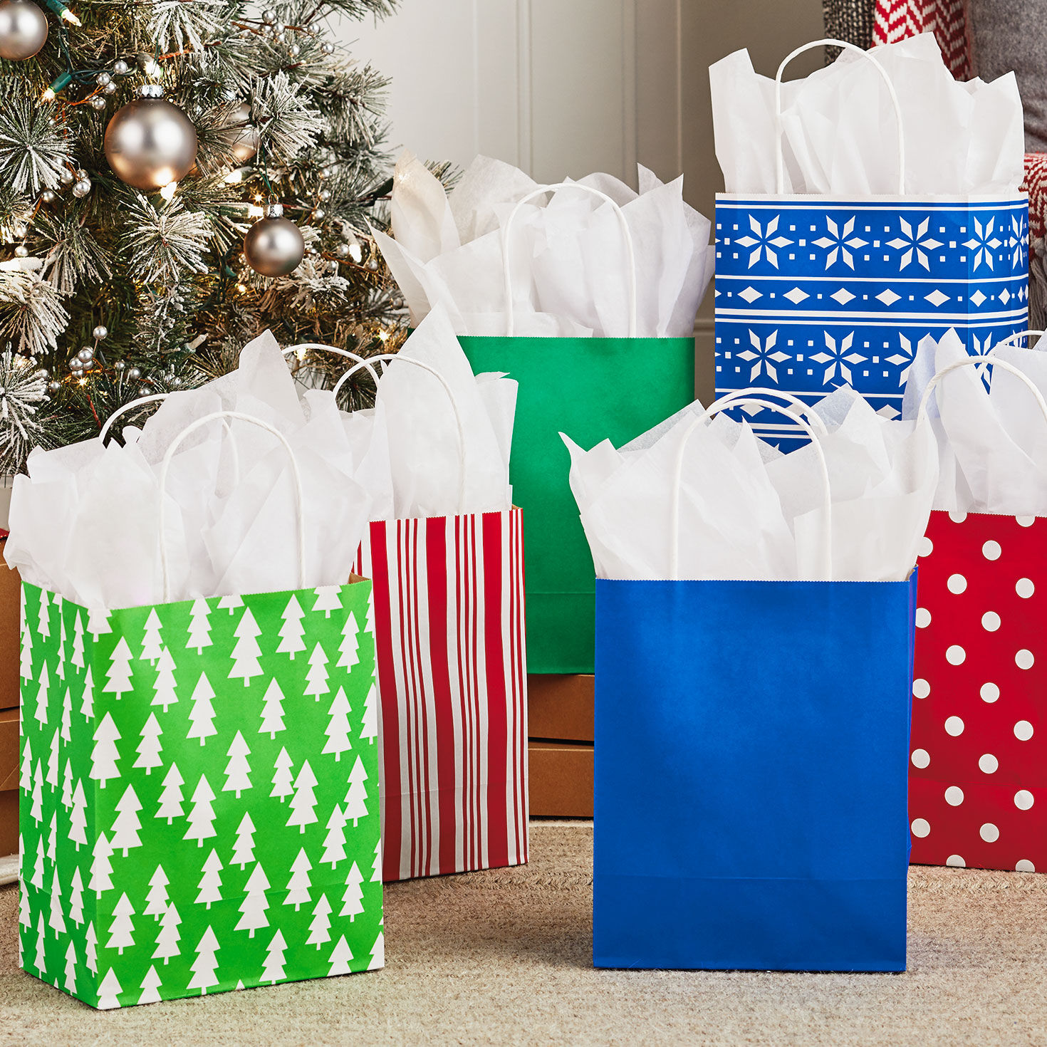 Hallmark christmas gift bags online