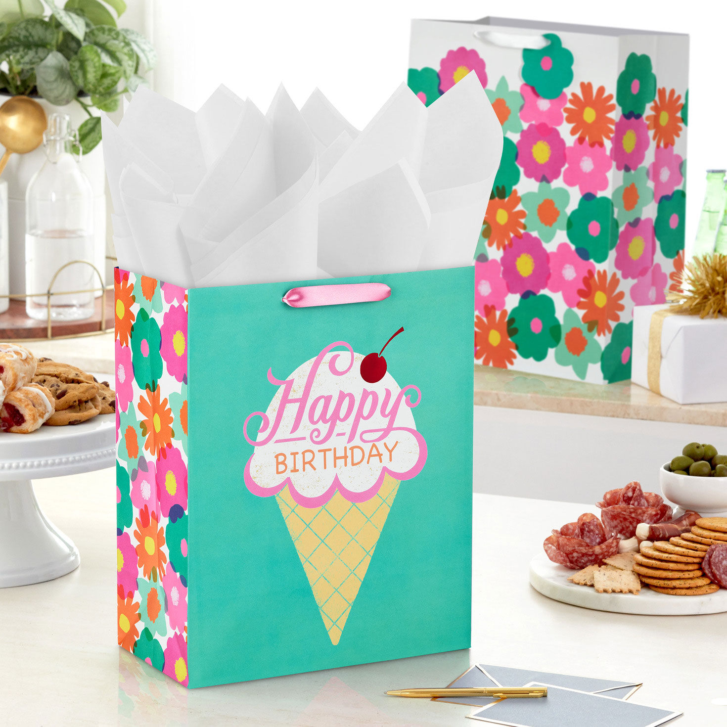Large and XL Modern Flowers Birthday Gift Bag Set in use image number 2