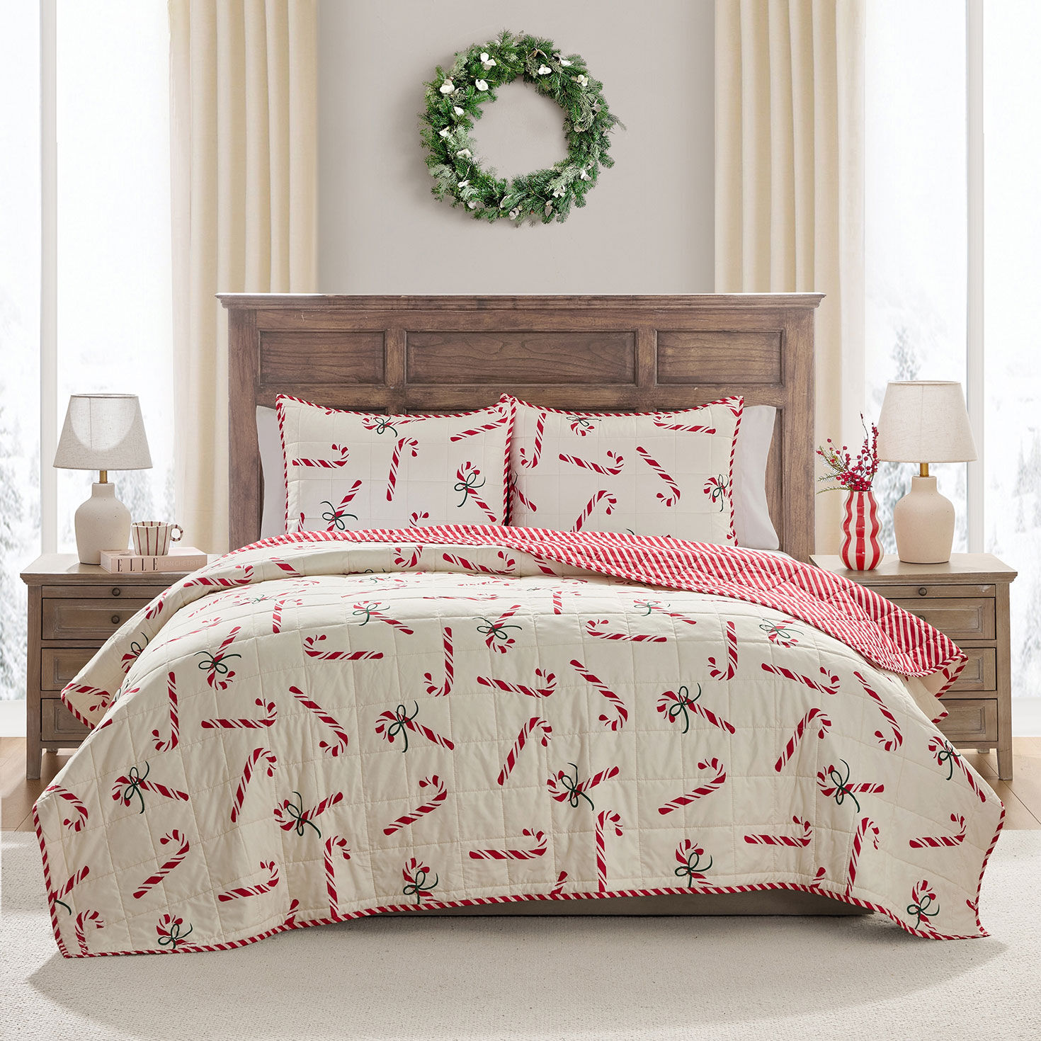 Hallmark Holiday-Candycanes Reversible 3Pc. Quilt Set in use image number 5