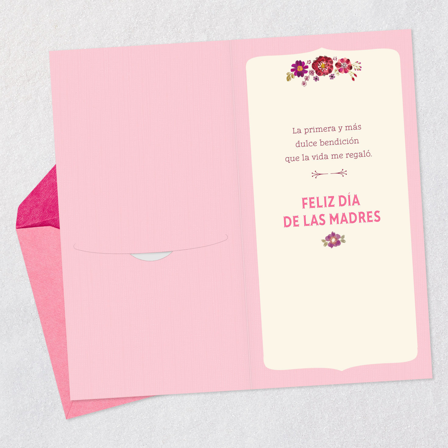 Floral Heart Spanish Mother's Day Card for Mom open card with envelope image number 3