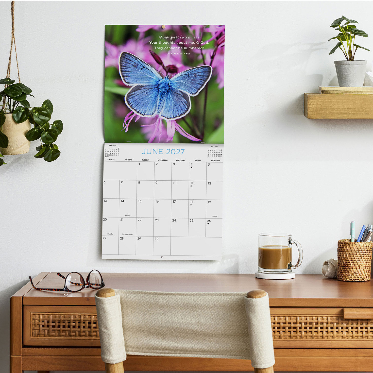 Psalms 2027 12-Month Desk Calendar in use image number 5