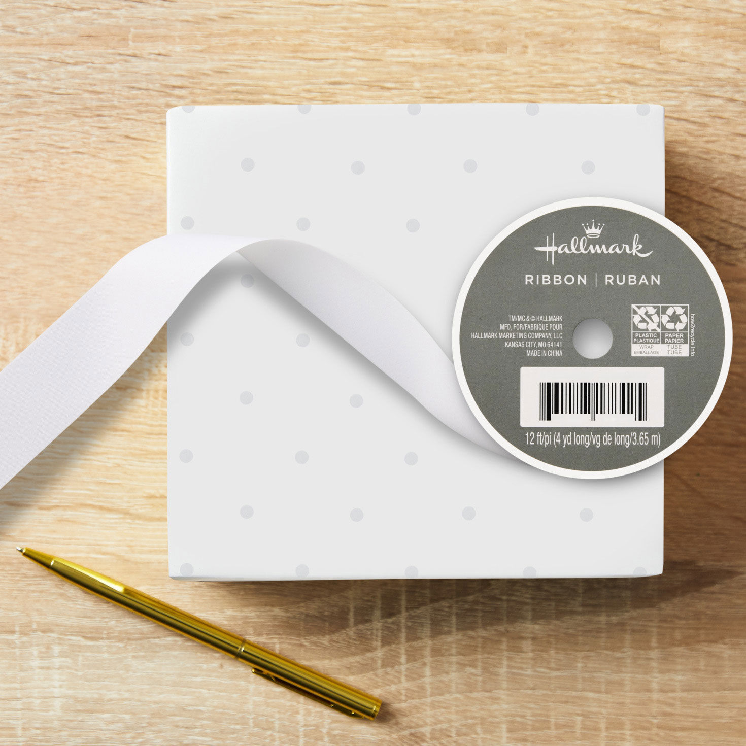 Wide White Velvet Christmas Ribbon in use image number 2