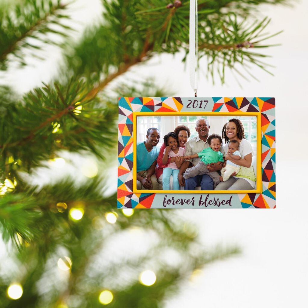 Family 2018 Picture Frame Hallmark Ornament