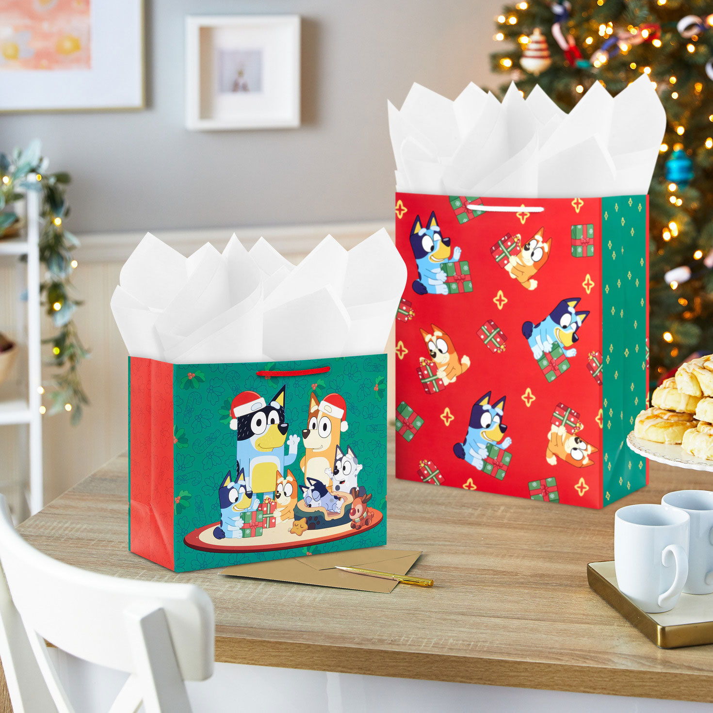 Bluey Family 2-Pack Christmas Gift Bag Bundle in use image number 2