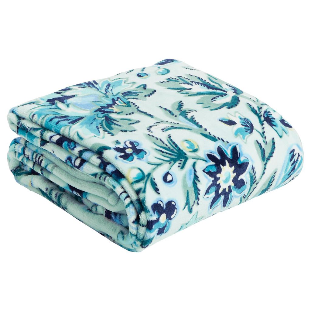 Vera Bradley Throw Blanket In Cloud Vine 50x80 Pillows