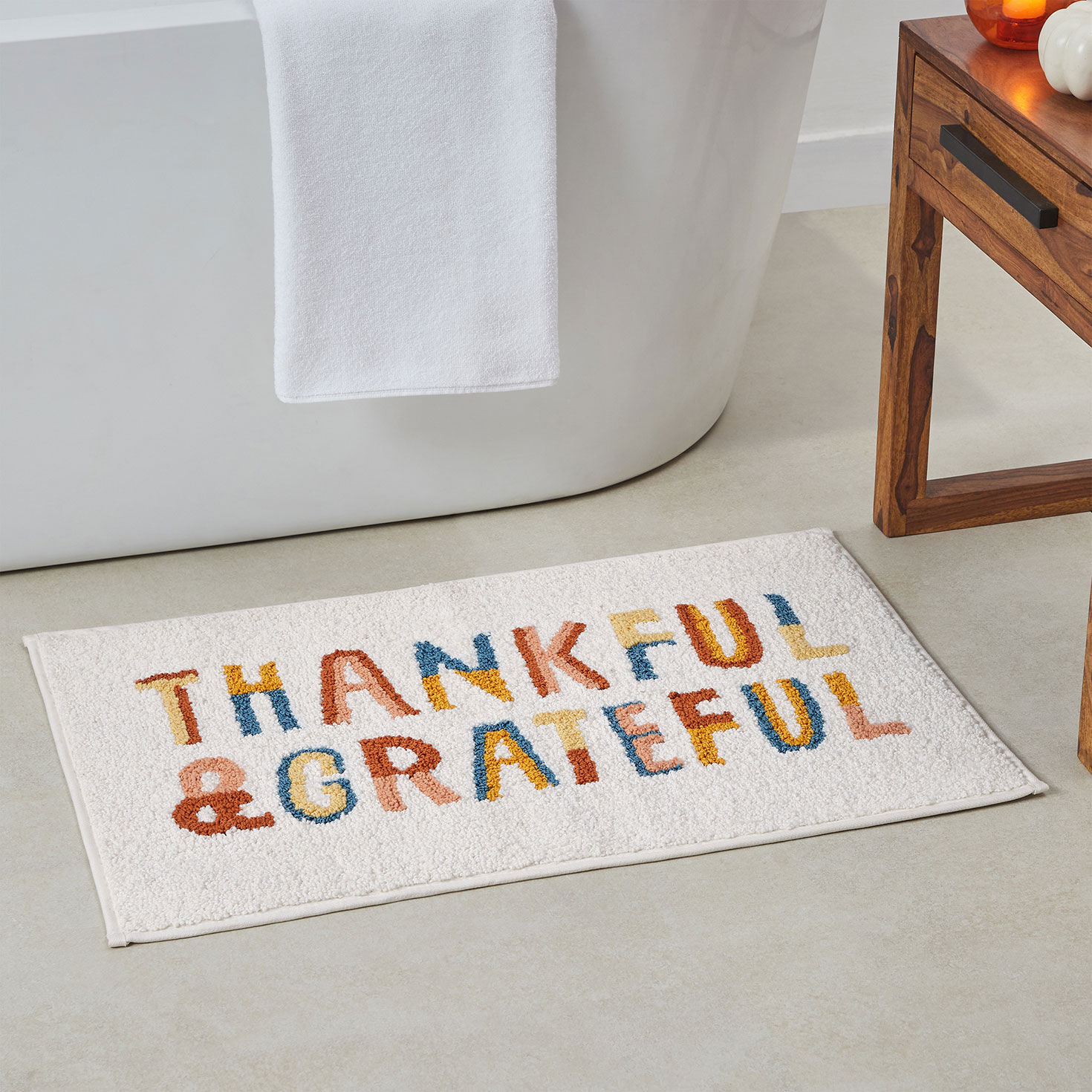 Hallmark Thankful & Grateful Bath Rug 20x30 in use image number 5