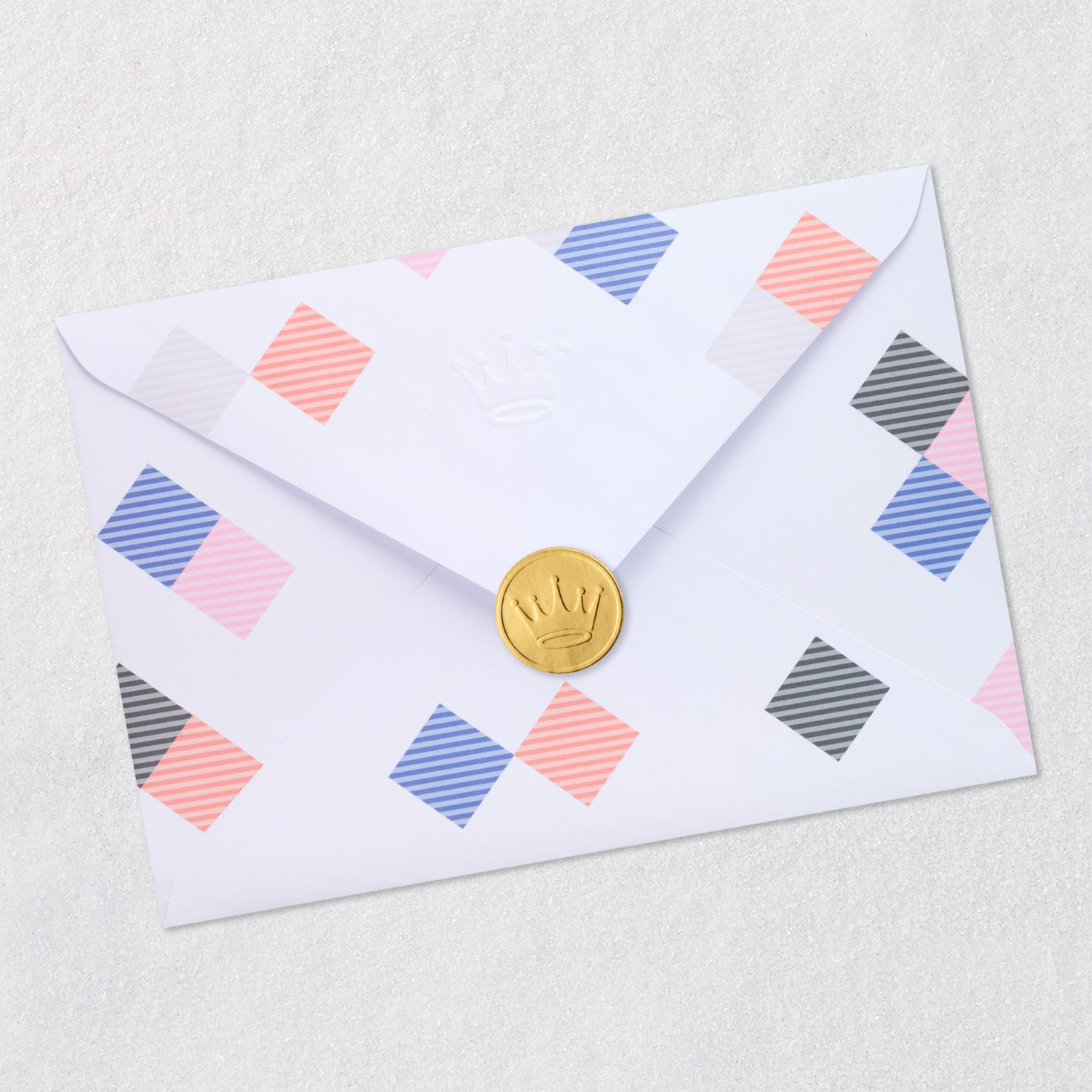 Heart on Ombr&eacute; Stripes Best Mom Mother's Day Card Envelope Back with Seal image number 9