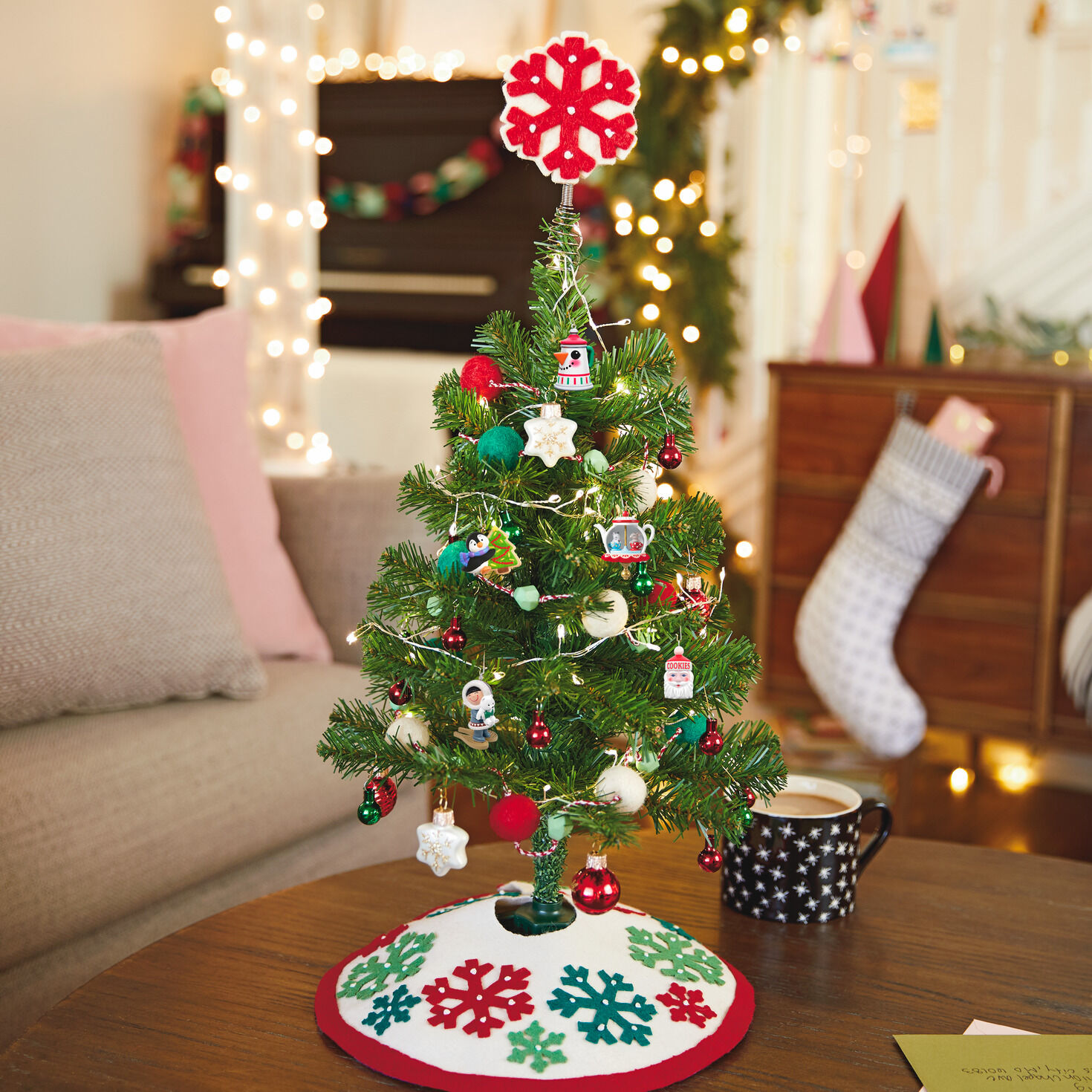 Hallmark 2017,2018 Radiant Miniature Tree Topper Ornament