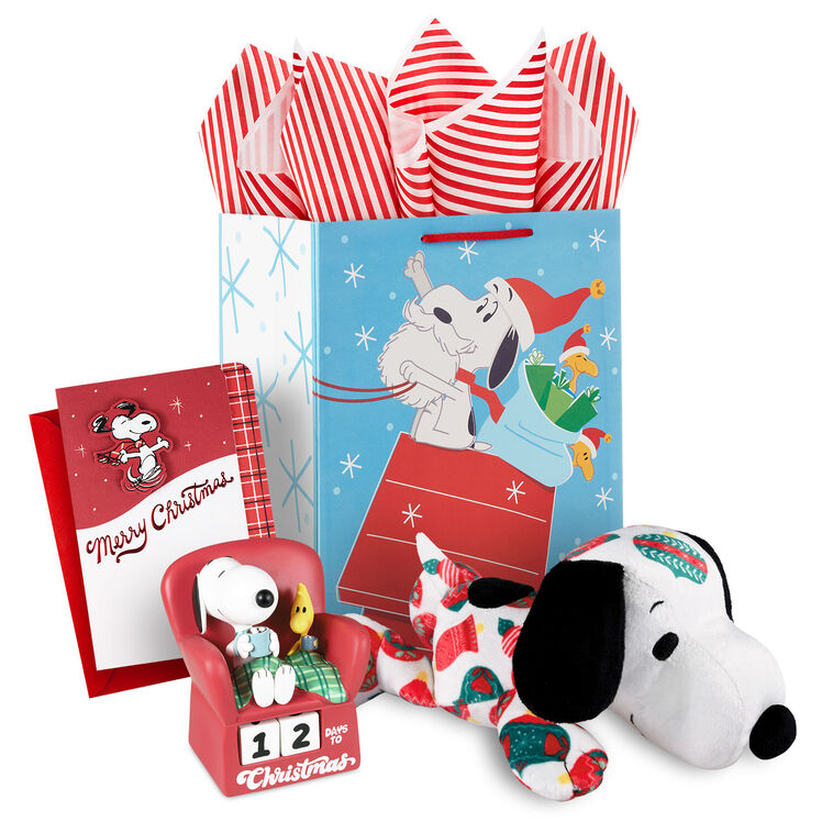 Peanuts® Snoopy Snuggles Christmas Gift Set
