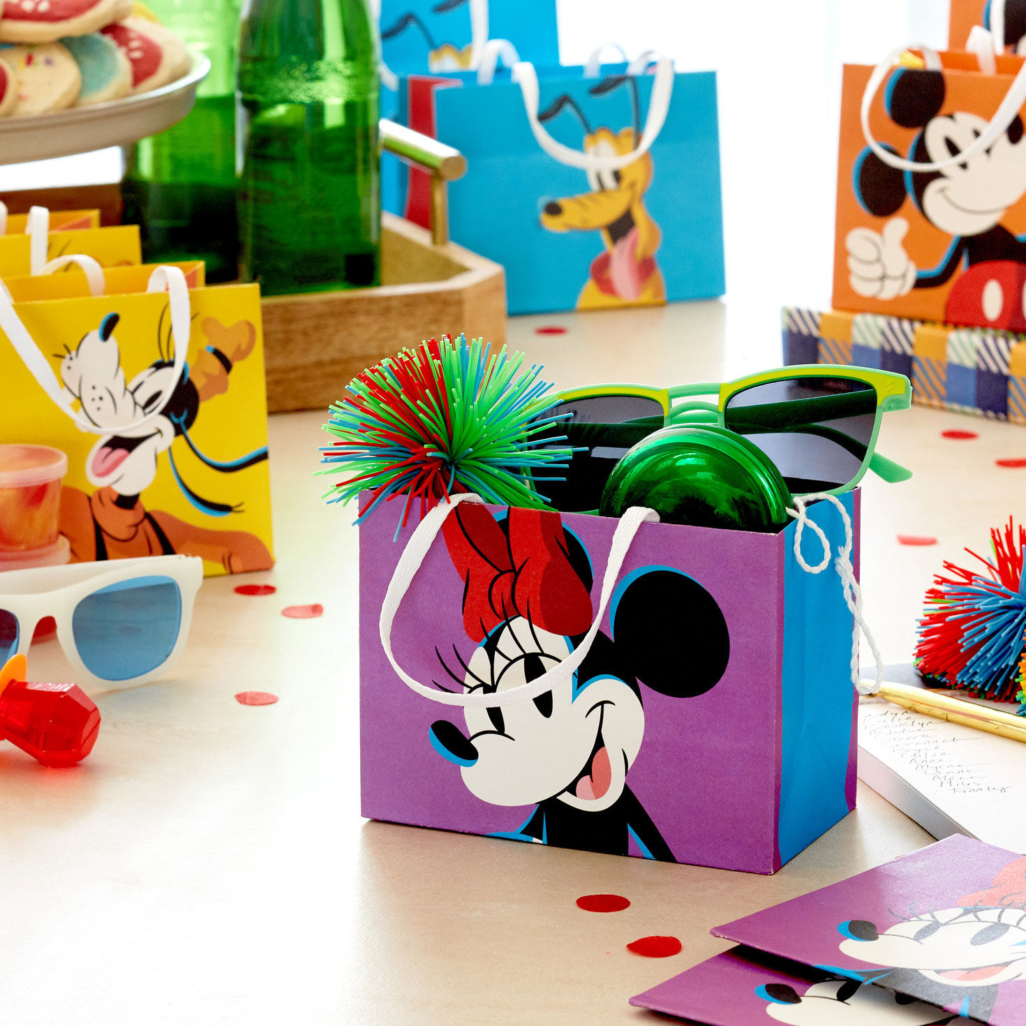 Mickey, Minnie, Pluto and Goofy Mini Gift Bag Set in use image number 2