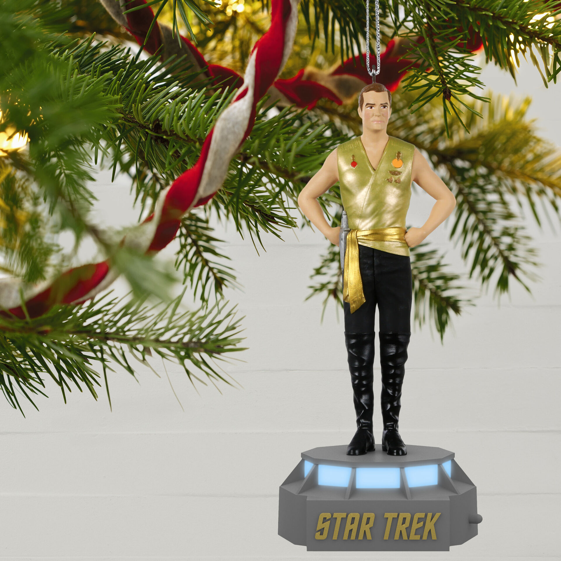 CAPTAIN JAMES T KIRK STAR TREK MIRROR MIRROR 2020 Hallmark Ornament LIGHTSO...