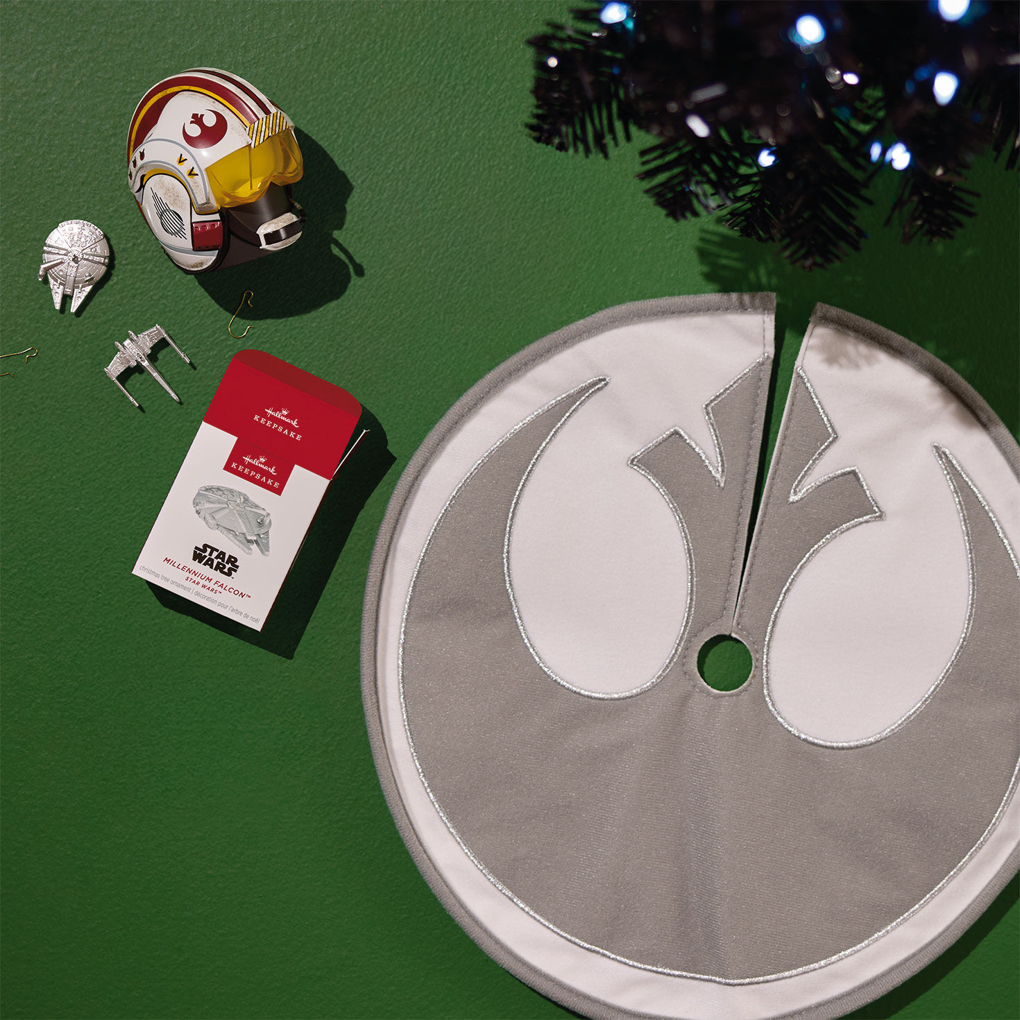 Star Wars Rebel Alliance Symbol Mini Tree Skirt  image number 2
