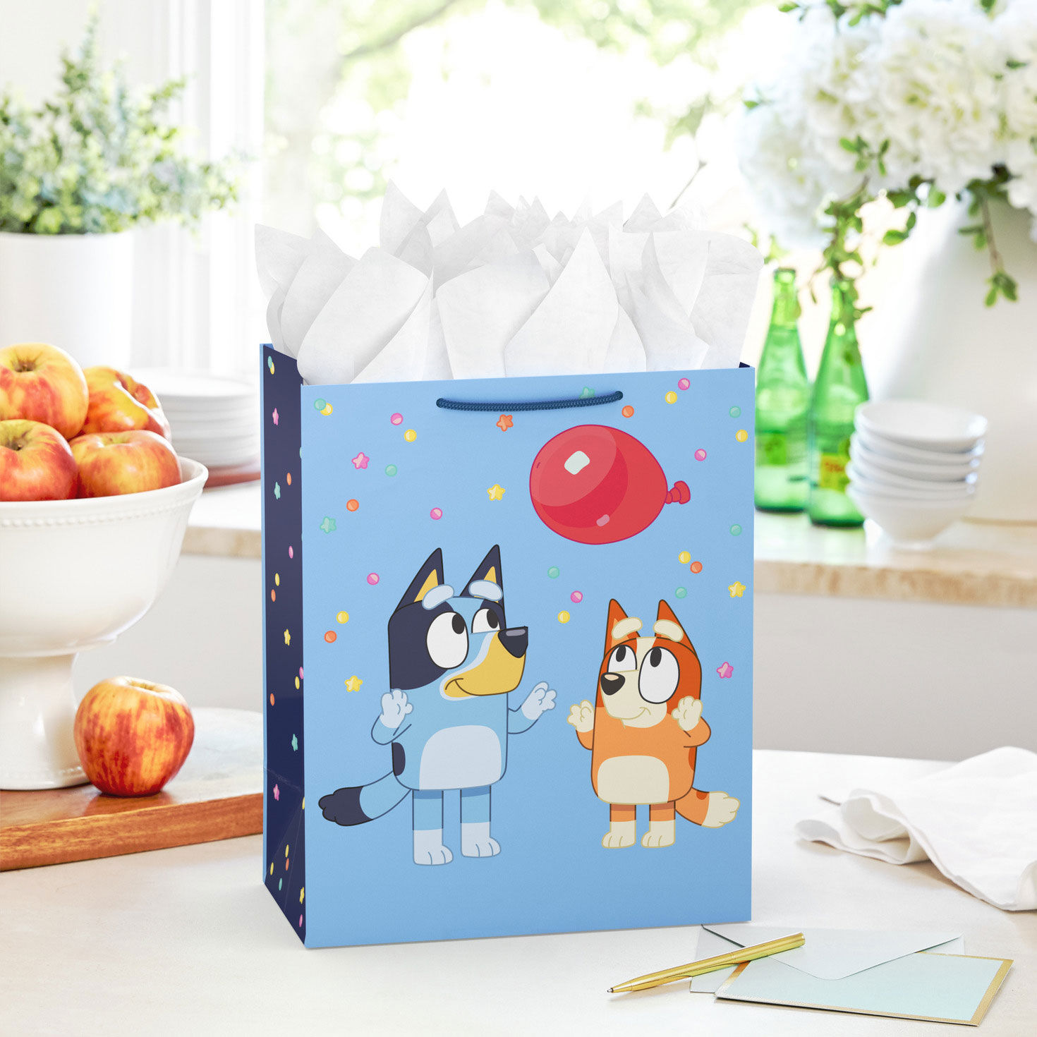Bluey and Bingo With Balloon Large Gift Bag in use image number 2
