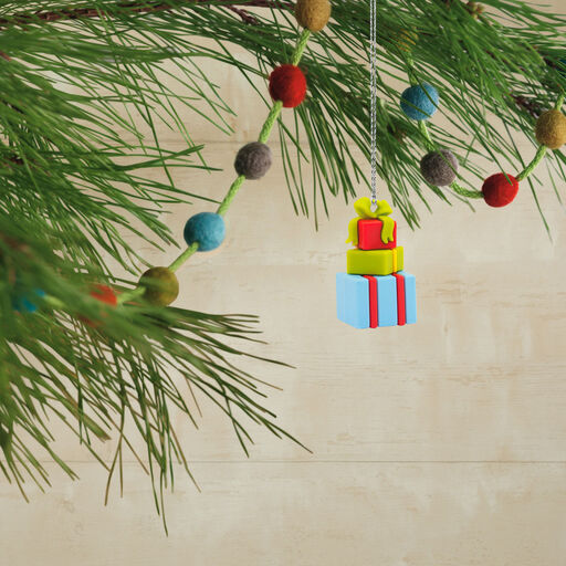 Dr. Seuss's How the Grinch Stole Christmas!™ Hallmark Countdown Calendar Paper Tree Set With 12 Mini Ornaments, 