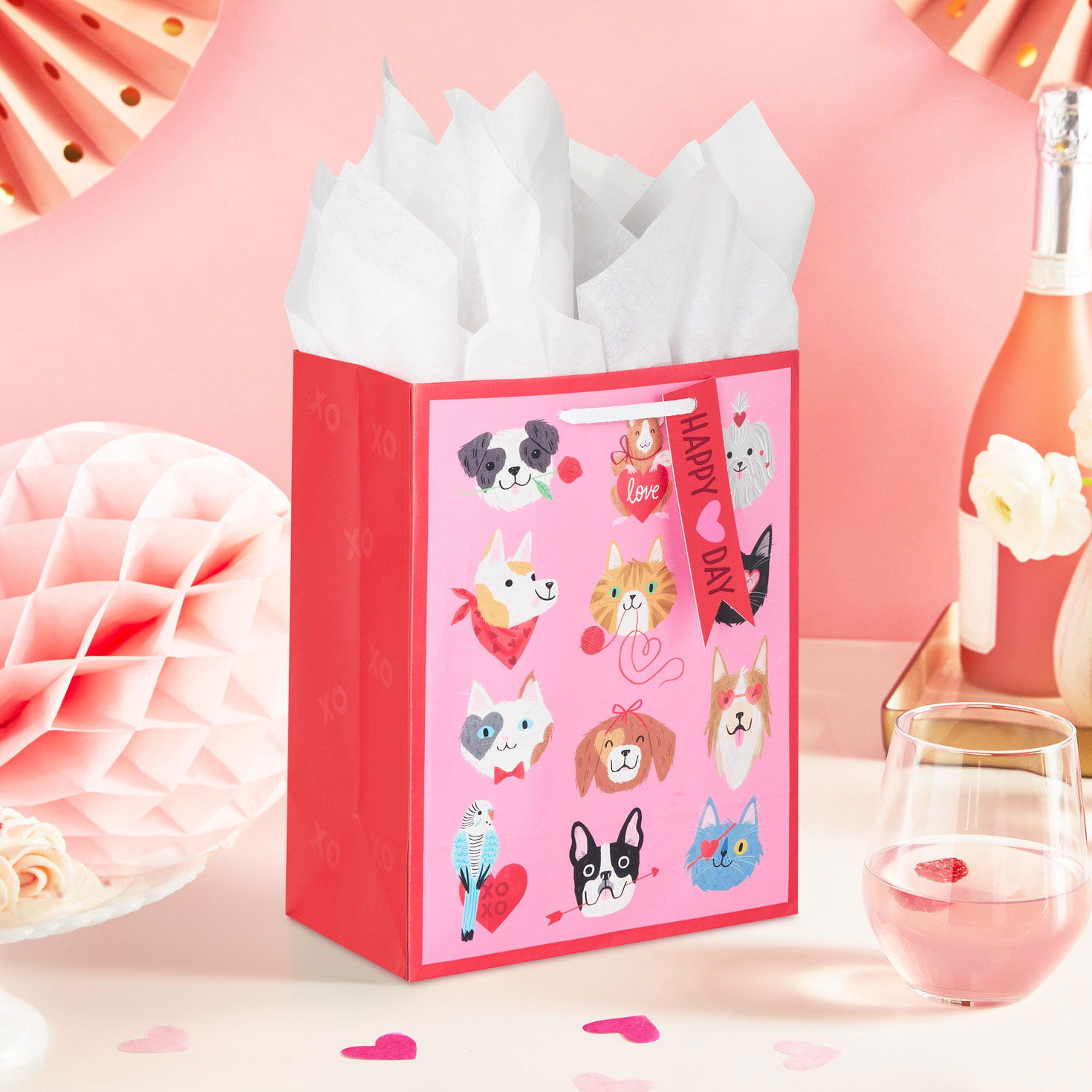 Pets Medium Valentine's Day Gift Bag With Tissue in use image number 2