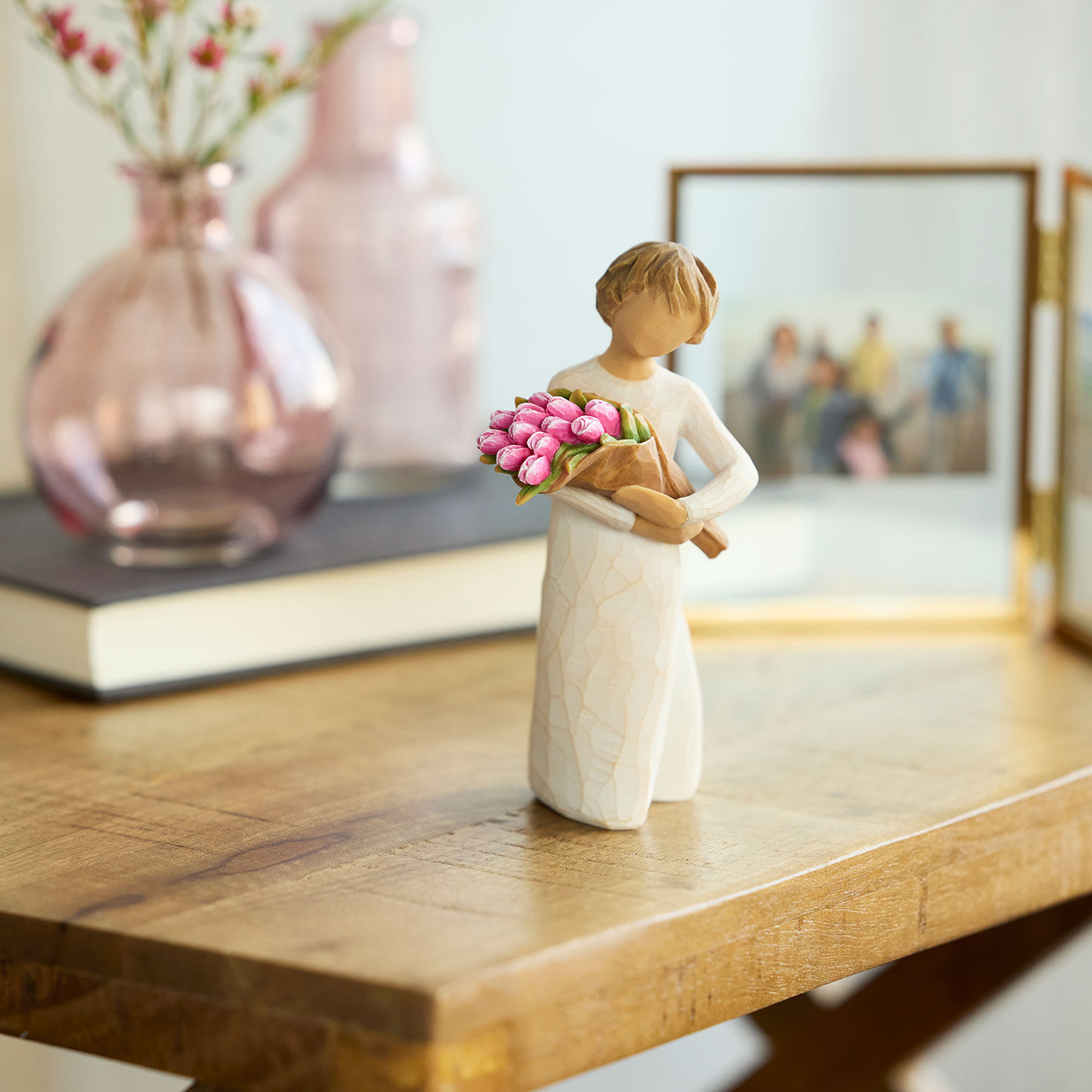 Willow Tree Bright Hope Girl With Tulips Figurine 5 Figurines Hallmark