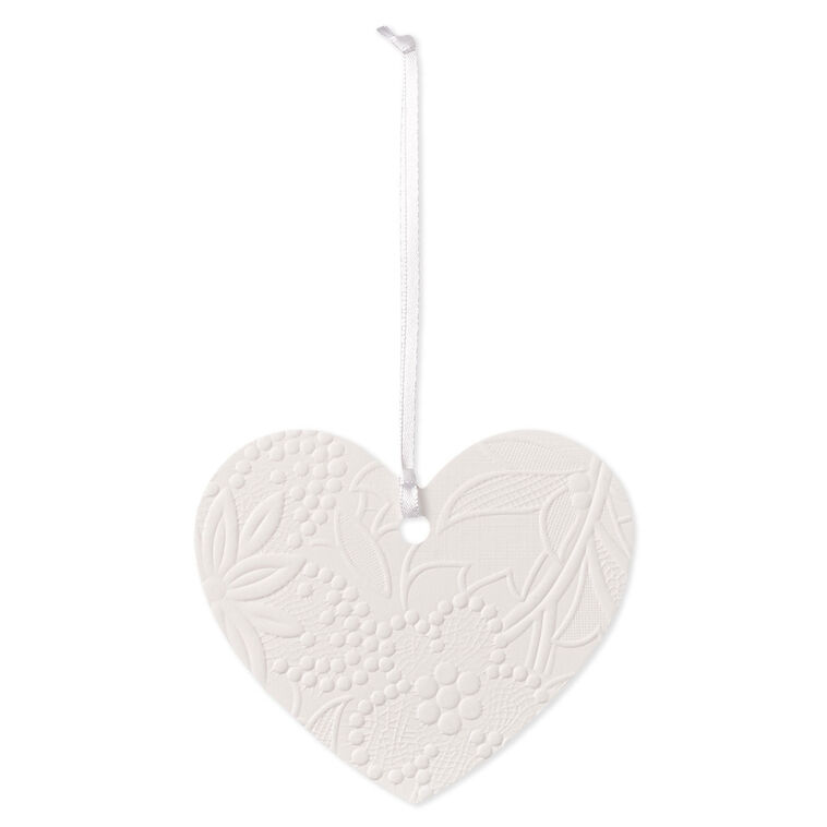 Embossed Lace Heart Large Gift Trim
